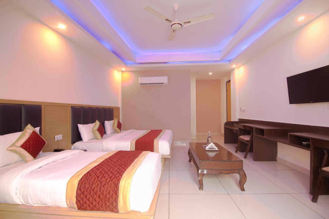 Hotel Del Inn By F9 Hotels - Near Igi Airport ニューデリー エクステリア 写真