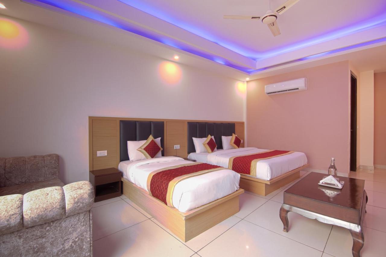 Hotel Del Inn By F9 Hotels - Near Igi Airport ニューデリー エクステリア 写真